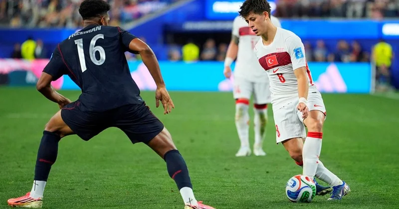 Arda Güler den Montella ya anlamlı destek! Golü attı, soluğu yanında aldı