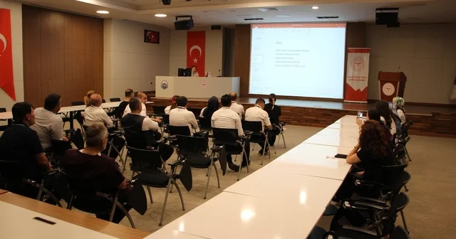 Fethi Sekin Şehir Hastanesi personeline temizlik ve enfeksiyon kontrolü eğitimi Elazığ Haberleri Habertürk Yerel Haberler