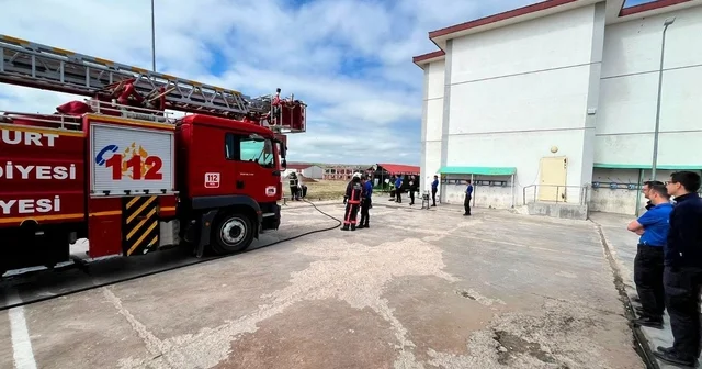 Bayburt Açık Ceza İnfaz Kurumunda yangın tatbikatı yapıldı Bayburt Haberleri Habertürk Yerel Haberler