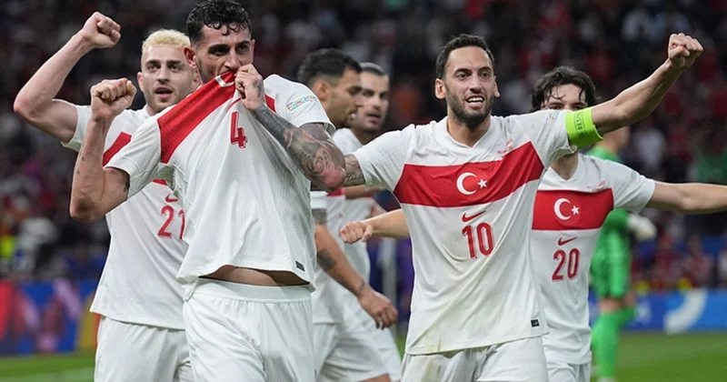 Milli futbolcu Samet Akaydin boşa çıktı: Kulüpten resmi açıklama geldi Sözcü Gazetesi