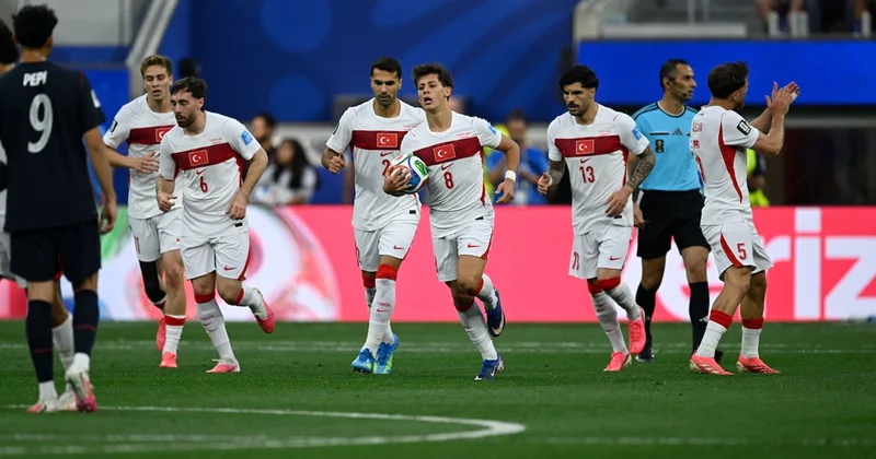 Montella dan ABD maçında 7 değişiklik Sözcü Gazetesi
