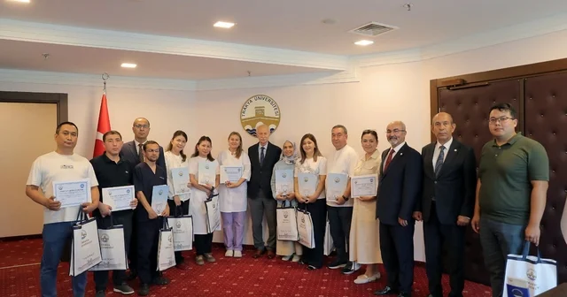 Kazakistanlı 11 uzman hekim Trakya Üniversitesindeki eğitim programını tamamladı Edirne Haberleri Habertürk Yerel Haberler