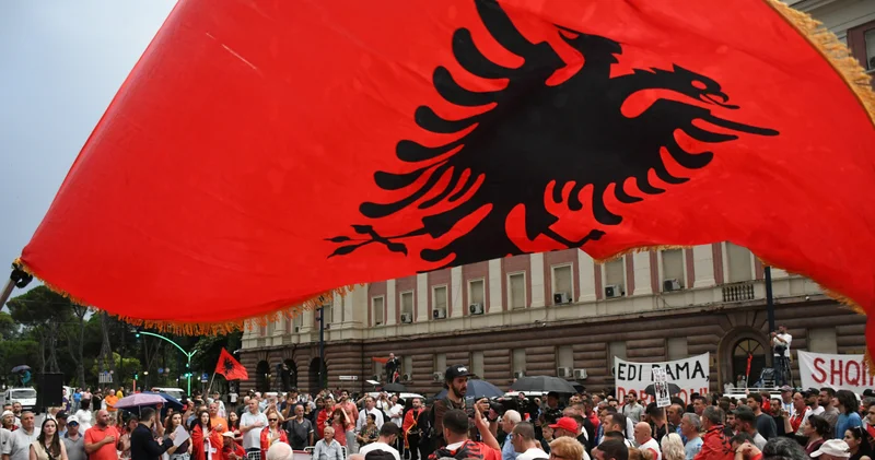 Arnavutluk ta protestolar sürüyor! Dış Haberler