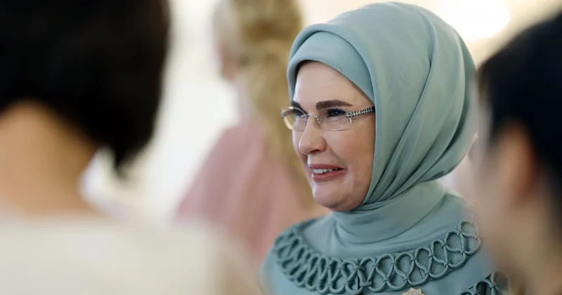 Emine Erdoğan, FIVB Milletler Ligi şampiyonu A Milli Kadın Voleybol Takımını kutladı