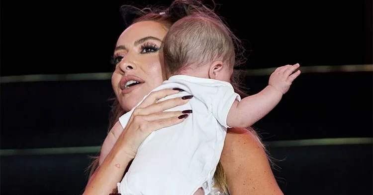 Hadise nin 5 aylık hayranı