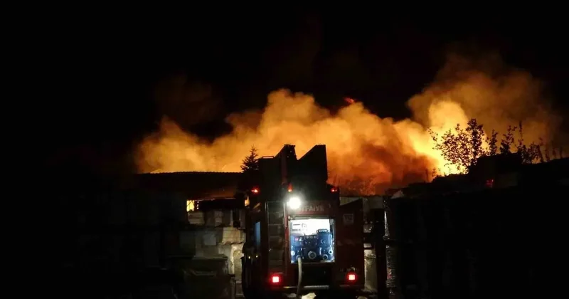 Malatya’da Hurdacılar Sitesi’ndeki yangın söndürüldü