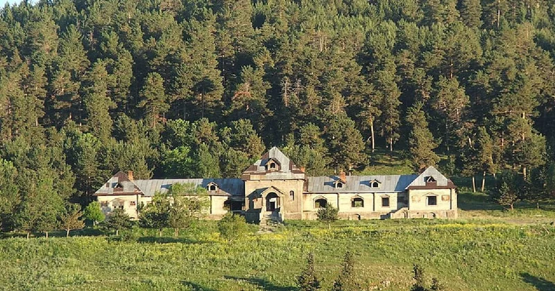 Türkiye de tek bir çivi bile çakılmadan inşa edilen tarihi köşk: 130 yıldır ayakta Sözcü Gazetesi