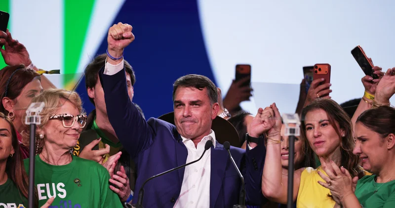 Eski Brezilya Devlet Başkanı Bolsonaro nun oğlu, devlet başkanı adayı ilan edildi Dış Haberler