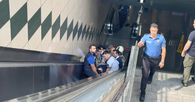 Gayrettepe Metro istasyonunda panik anları: Raylara düştü!