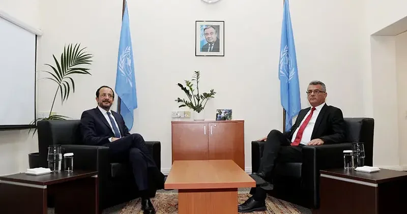KKTC Cumhurbaşkanı Erhürman, GKRY lideri Hristodulidis ile ara bölgede görüştü