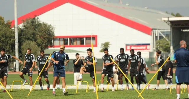 Kocaelispor, Konyaspor maçı hazırlıklarını sürdürdü Emir Ortakaya: Düştüğüm anda devam edeceğimi biliyordum Serhat Öztaşdelen: Son maçta yaptığımız gibi mücadele edeceğiz Kocaeli Haberleri Habertürk Yerel Haberler