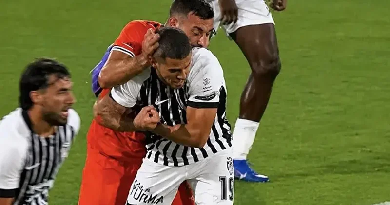 Alanyaspor Beşiktaş maçındaki tartışmalı pozisyonla ilgili hakemlere suç duyurusu