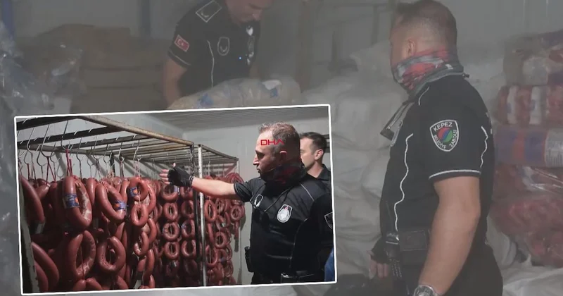 Gıda deposundan skandal görüntüler: Yakalanmasalar vatandaşa yedireceklerdi Sözcü Gazetesi