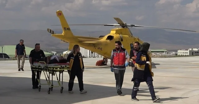 Ambulans helikopter traktör altında kalan genç için havalandı Erzurum Haberleri Habertürk Yerel Haberler