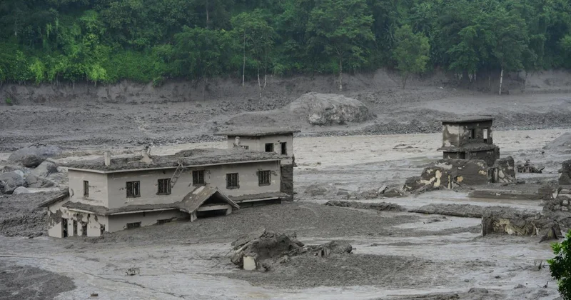Nepal deki sel felaketinde sınırın Çin tarafında 3 kişi öldü, 268 kişi kayboldu