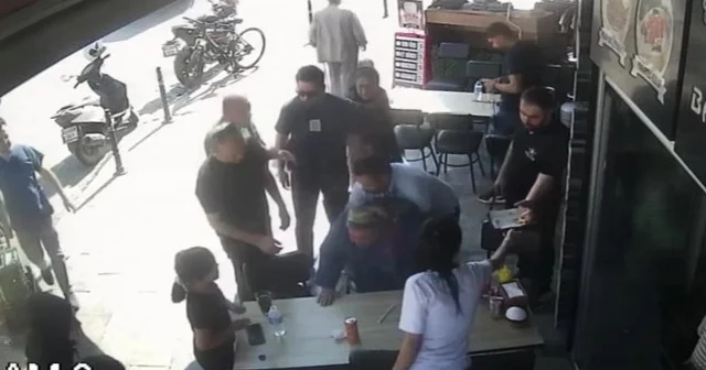 Nefes borusuna yemek kaçan kadını, polis Heimlich manevrasıyla kurtardı Konya Haberleri Habertürk Yerel Haberler