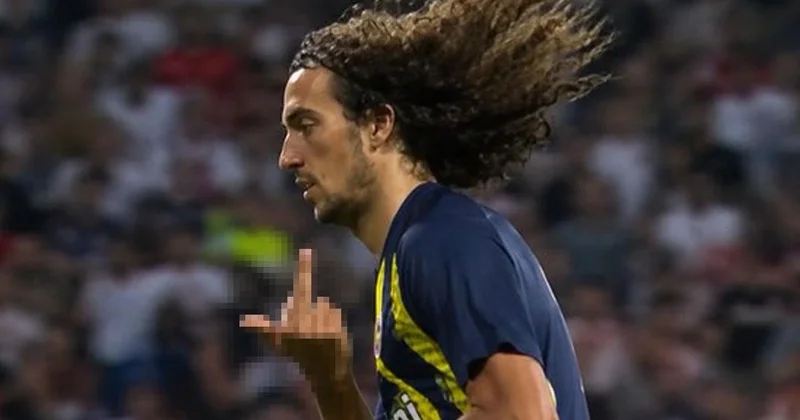 Guendouzi den Lyon taraftarına olay hareket