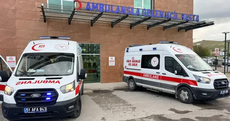 Aynı firmadan alınan yemekten yiyen 2 işletmedeki 41 kişi, hastanelik oldu