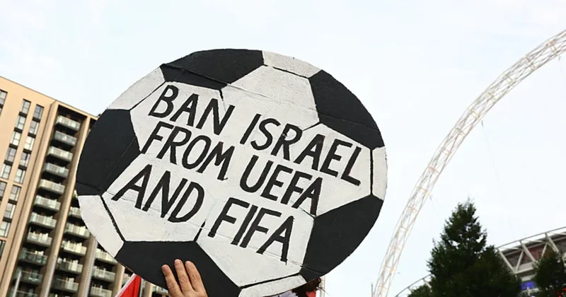 İrlandalı futbolculardan, İsrail maçı için protesto! Soykırıma karşı oynanacak bir maç