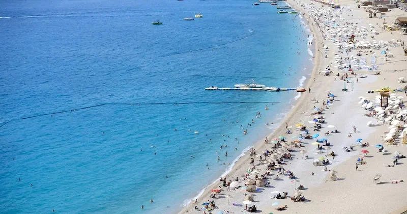 Fethiye de sahillerde sıcak hava yoğunluğu yaşanıyor