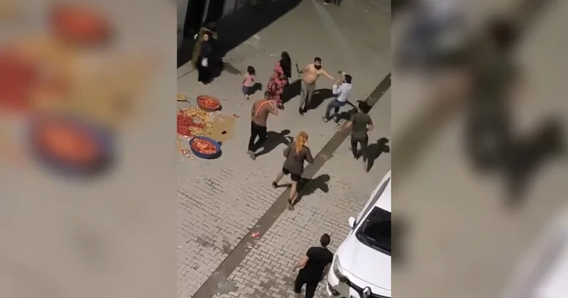 Şanlıurfa da iki grup arasındaki kavgada 2 kişi yaralandı, olay kamerada