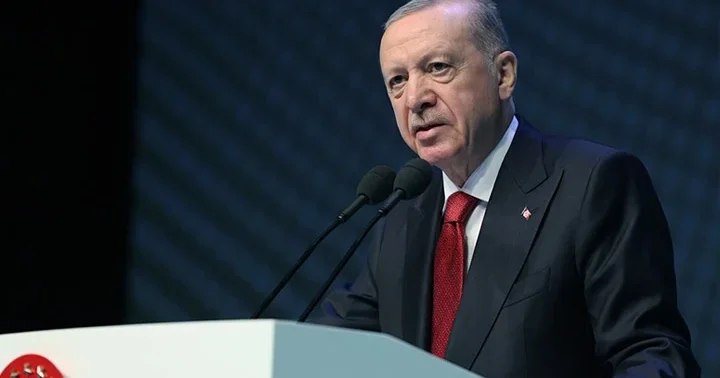 Cumhurbaşkanı Erdoğan dan Türk Dil Bayramı mesajı: Diline sahip çıkan millet, tarihine ve geleceğine de sahip çıkar