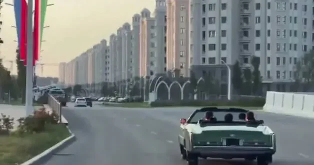 Çeçenistan lideri Kadirov yüzde 99.85’lik başarıyla sandıktan çıktı! Grozni sokaklarında Cadillac Eldorado turu