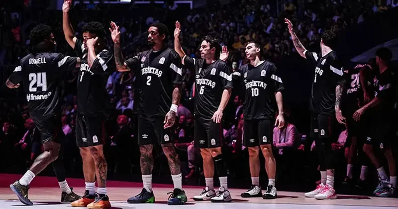 Sol el bileği kırıldı! Beşiktaş ın yıldız isminden kötü haber Son Dakika Spor Haberleri