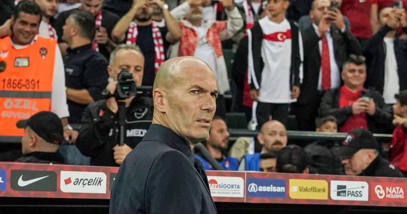 Zidane kötü haberi duyurdu! Mbappe nin sakatlığı ciddi olabilir