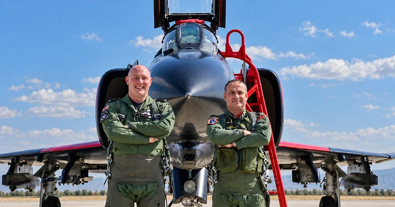 Türkiye ve İngiltere hava kuvvetleri komutanları kokpite geçti! Konya’da F 4’lerle havalandılar