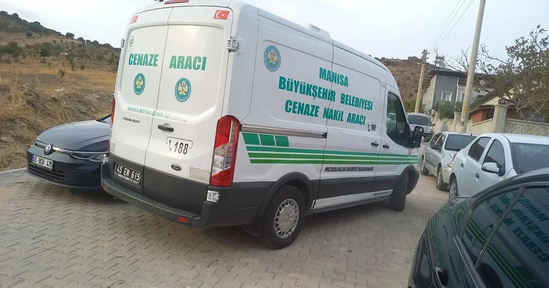 Manisa Yunusemre de oto kaportacı İsa Acar ve eşi evinde tabancayla ölü bulundu