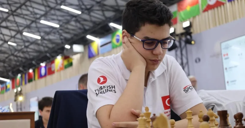 Milli satranççımız Yağız Kaan Erdoğmuş, Yılın Çıkış Yapan Sporcusu seçildi