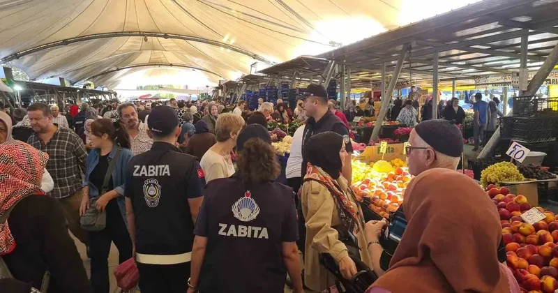 Zabıta ekiplerinden halk pazarında sıkı denetim