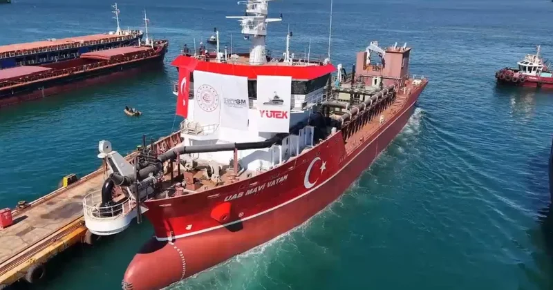 İlk yerli ve millî tarama gemisi suya indi! Bakan Uraloğlu: Tarama ve temizlemeyi kendi gemimizle yapacağız