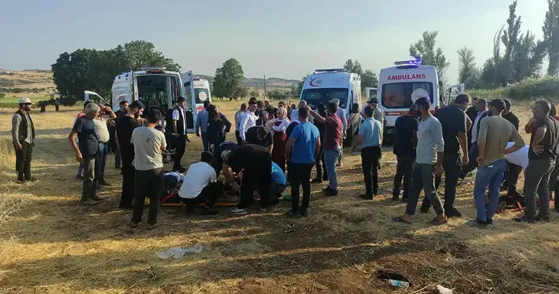 Diyarbakır’da devrilen otomobildeki 4’ü çocuk, 9 kişi yaralandı