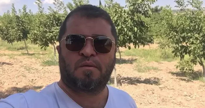 Eşinin sevgilisi satırla saldırdı! 2 çocuk babası hayatını kaybetti