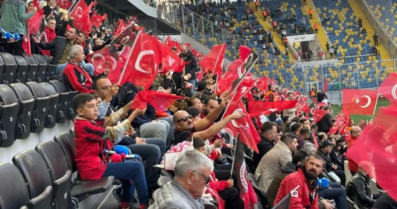 Gençlerbirliği Konyaspor maçında Cumhuriyet coşkusu ve İsrail protestosu! Gençlerbirliği Haberleri