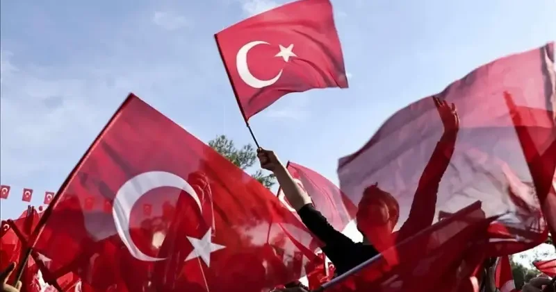 28 Ekim yarım gün mü, 29 Ekim resmi tatil mi? Okullar üniversiteler tatil mi? 2025 Cumhuriyet Bayramı tatil takvimi belli oldu Son Dakika Haberleri