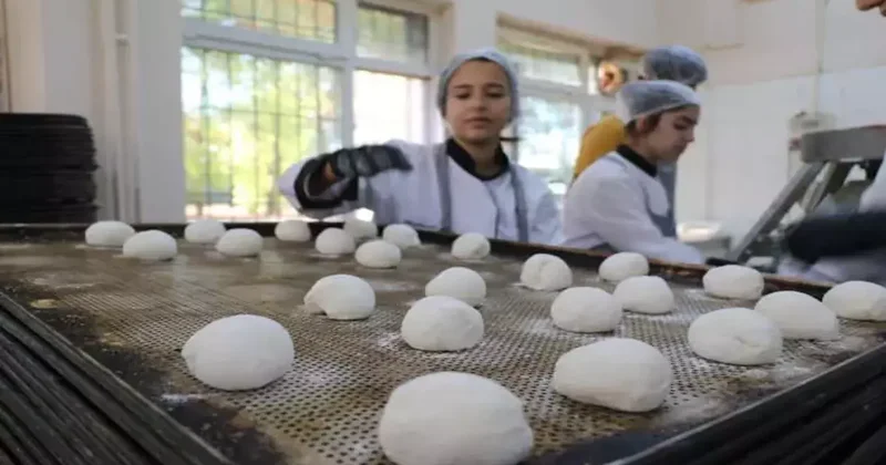 Liseler fabrika gibi çalışıyor! Geçen yıl 230 milyon lira ciro yapıldı