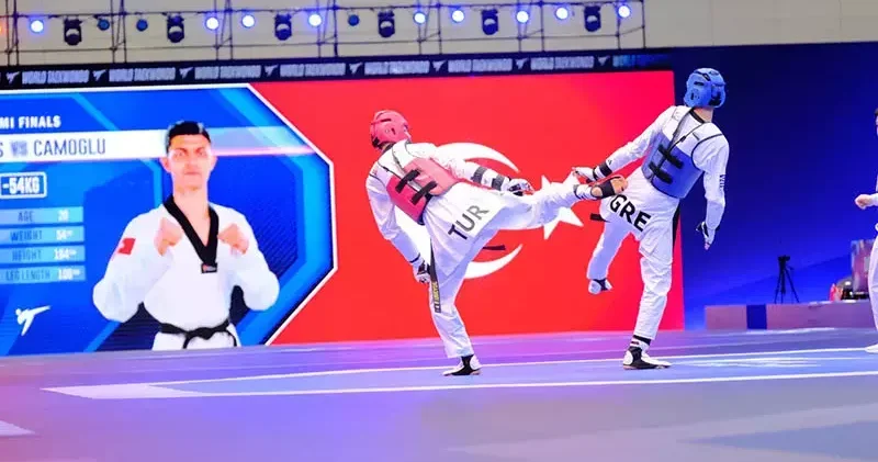 Dünya Taekwondo Şampiyonası’nın 3 üncü gününde milli sporculardan 2 madalya