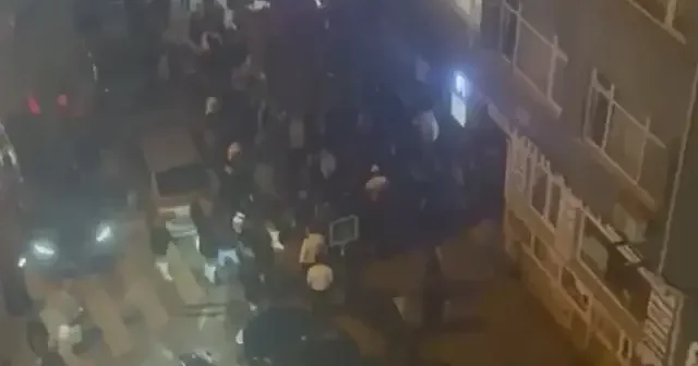 Fatih te silahlı saldırıya uğrayan kişi yaralandı VİDEO İZLE