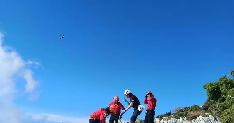 Fethiye de paraşüt kayalıklara düştü: 1 ölü, 1 yaralı