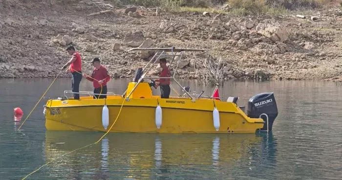Baraj gölünde kaybolan İrlandalı turisti arama çalışmaları 4. gününde devam etti: Sualtı dron ve robotla arandı