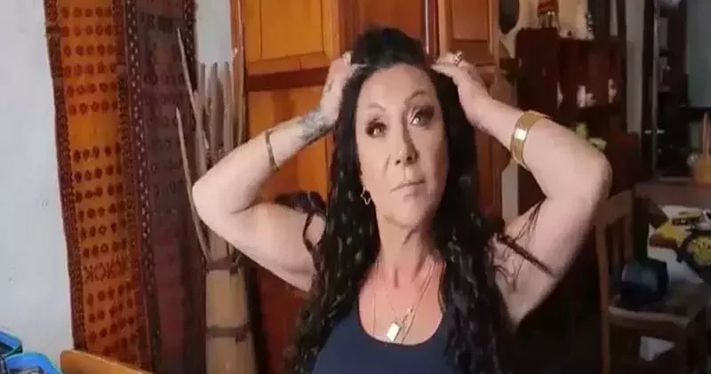 Şarkıcı Güllü nün kızı ve arkadaşının avukatından suç duyurusu