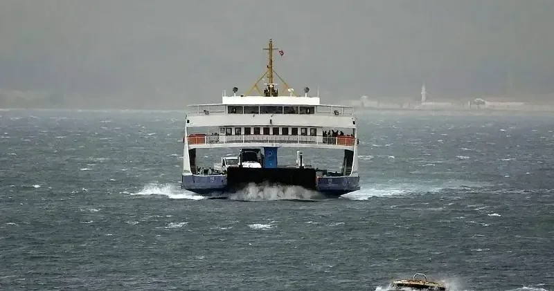Çanakkale de deniz ulaşımına fırtına engeli Çanakkale Haberleri