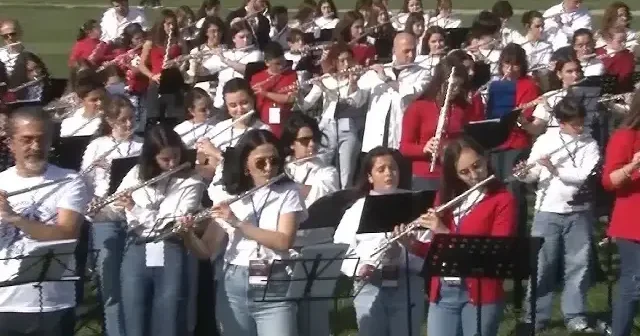 Esenler’de 500 flütçü rekor için aynı anda çaldı VİDEO İZLE
