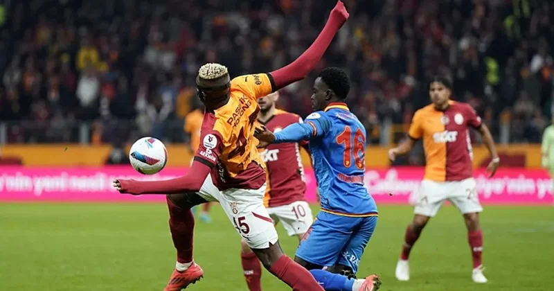 GALATASARAY GÖZTEPE CANLI Galatasaray ın konuğu Göztepe! Okan Buruk un 11 i belli oldu...