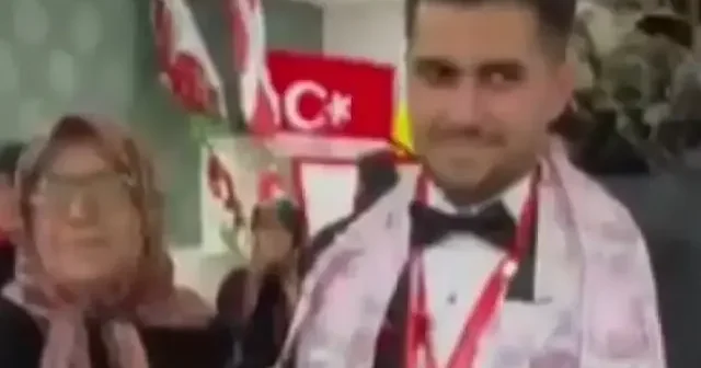 Babaannenin torunun düğününde genç çifte takı olarak adeta servet taktı: Salondaki davetliler hayretler içinde kaldı VİDEO İZLE