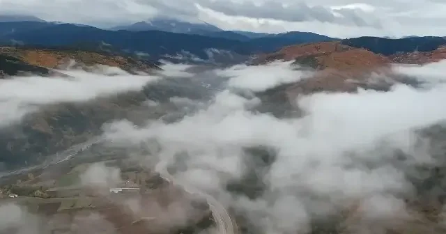 Ilgaz Dağı sisle kaplandı: Kartpostallık manzaralar oluştu VİDEO İZLE