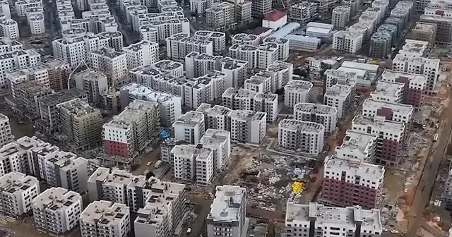 Hatay ın deprem konutlarıyla olan dönüşüm görüntüsü sosyal medyada gündem oldu: Kısa sürede değişen manzara dikkat çekti VİDEO İZLE